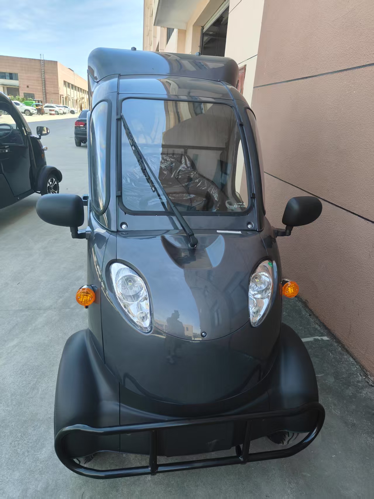 Manufacturer-Supplied Mini Electric Cargo Van New Energy Vehicle Alternative Traditional City Cargo Trucks with EEC L6e Certification